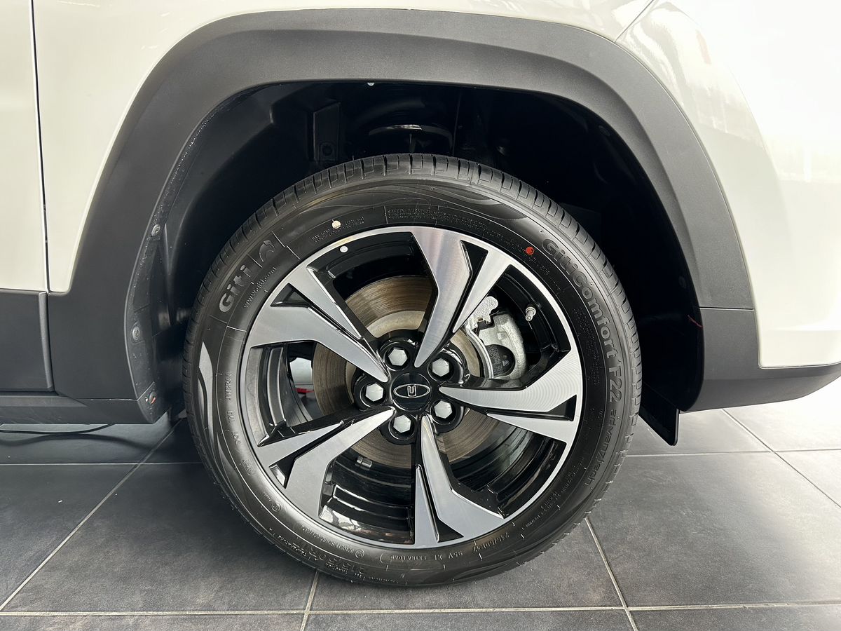 Москвич 3 2025 3