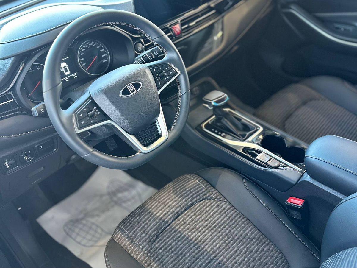 Москвич 3 2025 5