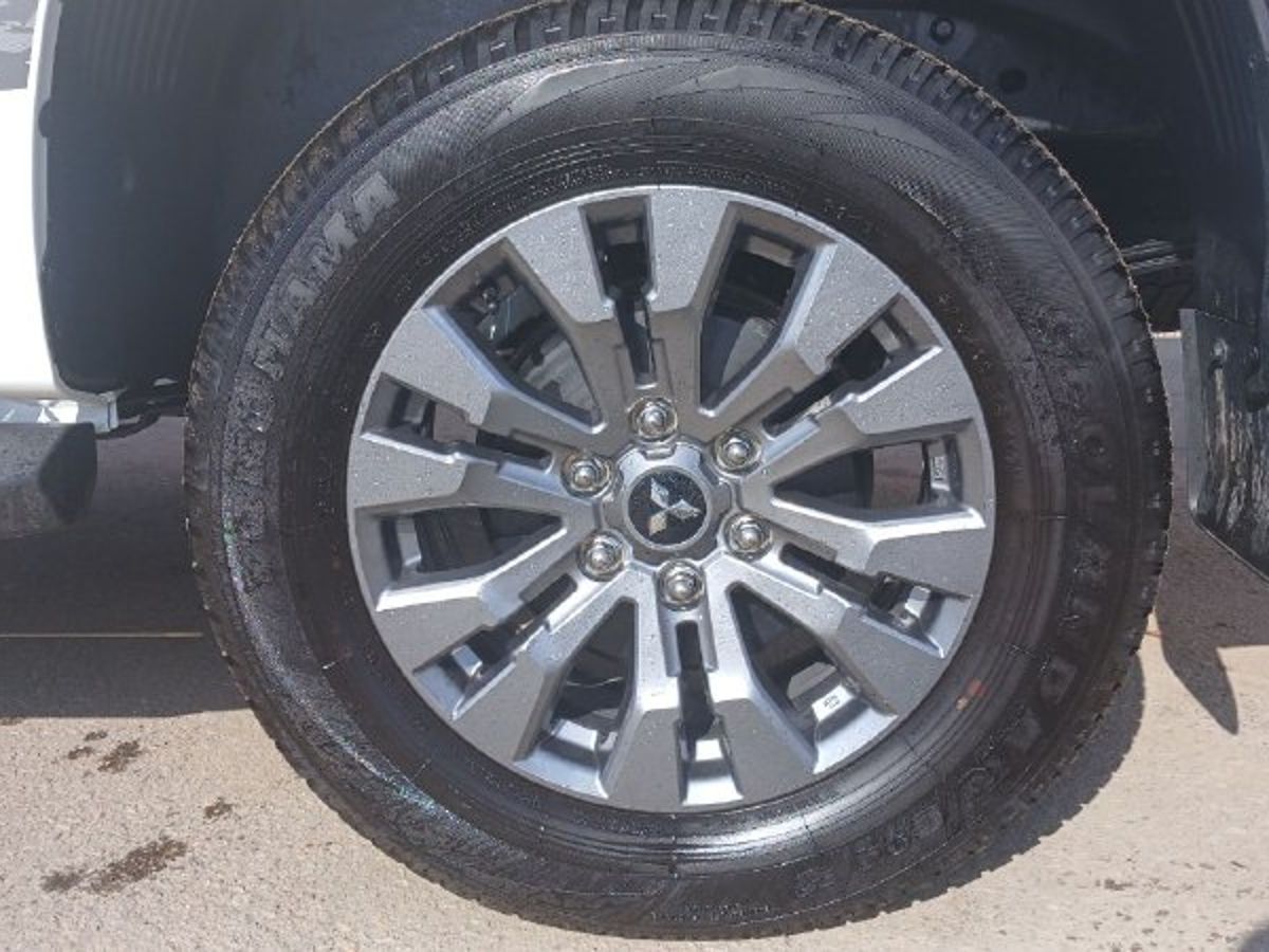 Mitsubishi L200 - фото 27