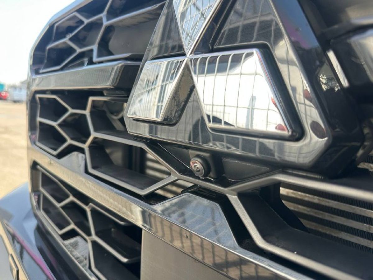 Mitsubishi L200 - фото 29