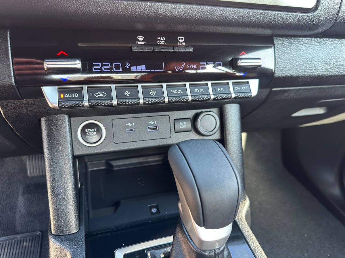 Mitsubishi L200 - фото 18