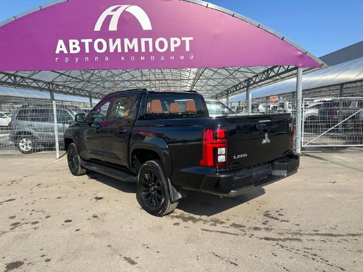 Mitsubishi L200 - фото 9