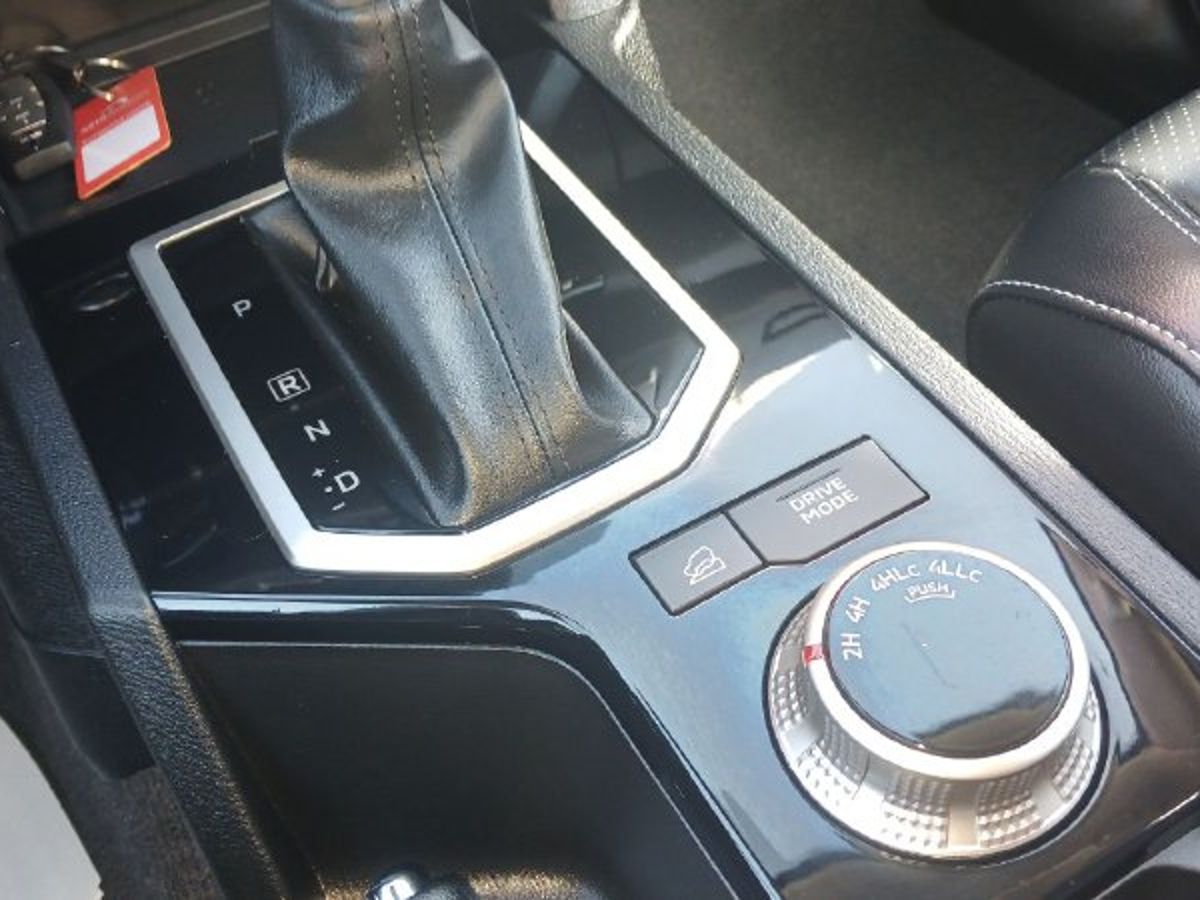 Mitsubishi L200 - фото 15