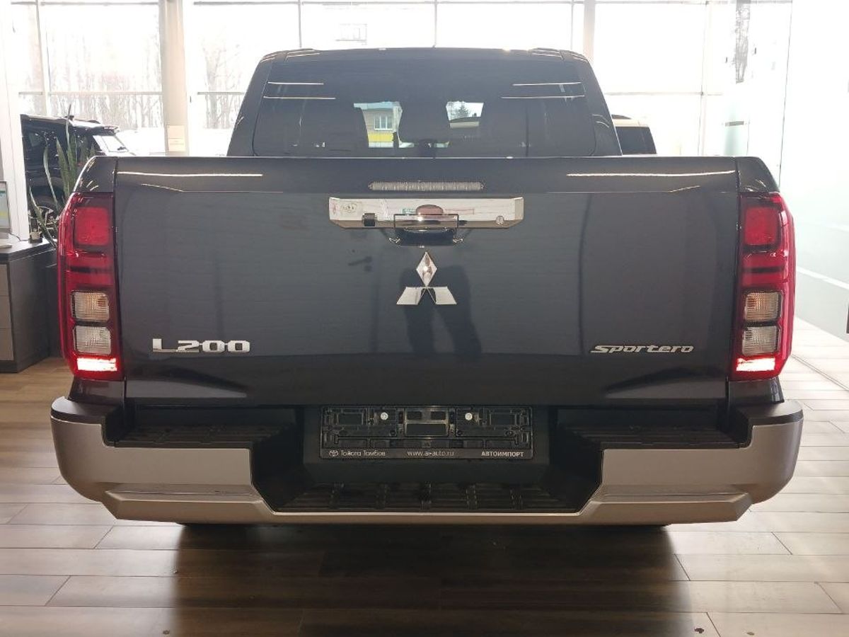 Mitsubishi L200 - фото 6
