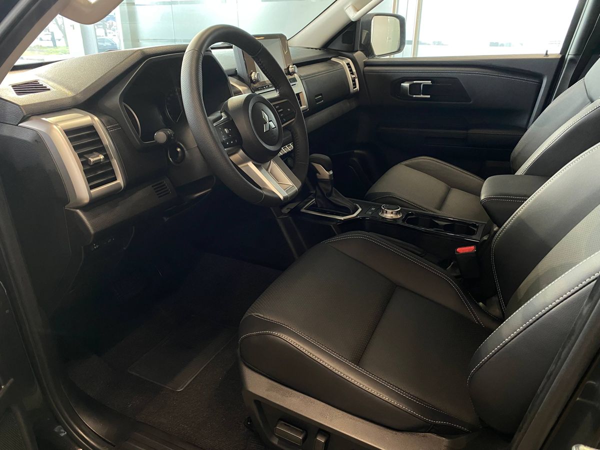 Mitsubishi L200 - фото 9