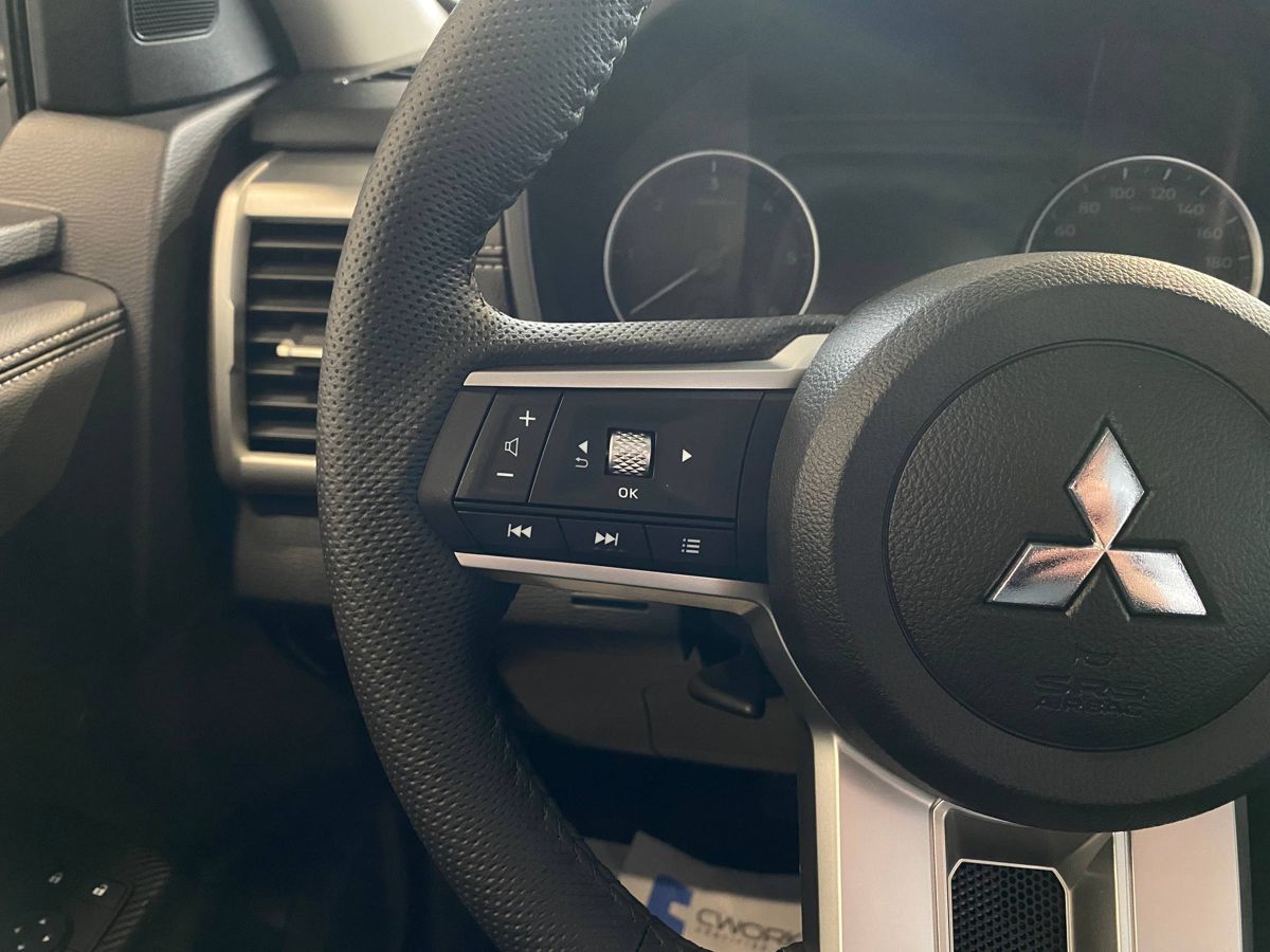 Mitsubishi L200 - фото 14