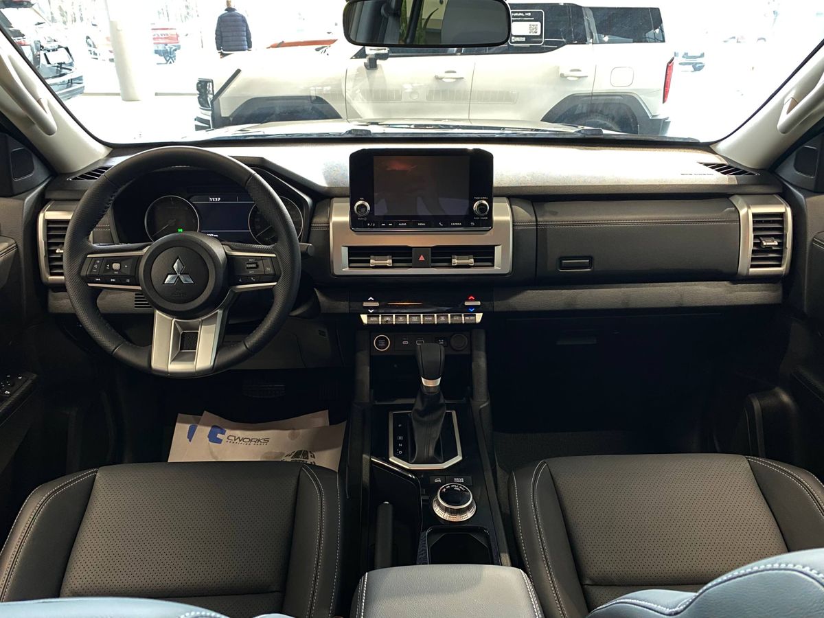 Mitsubishi L200 - фото 11
