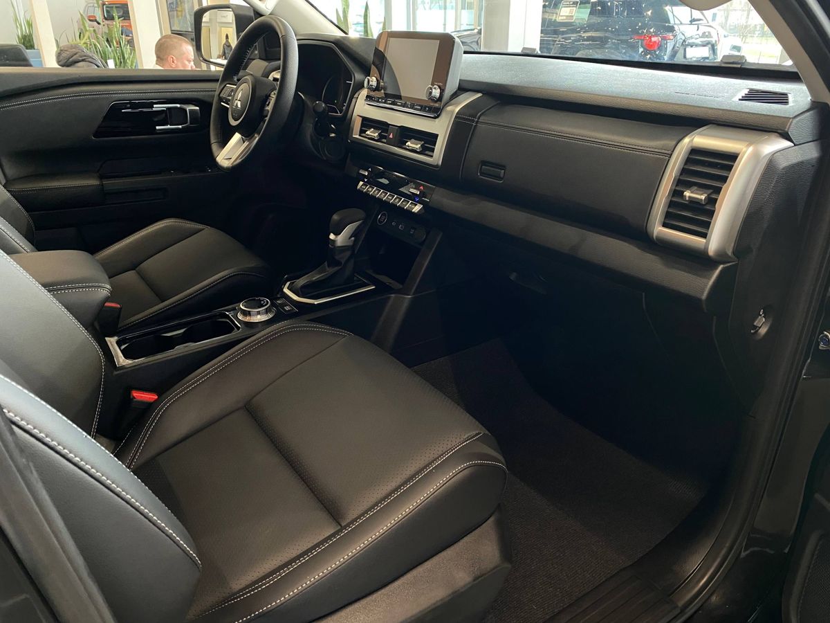 Mitsubishi L200 - фото 12