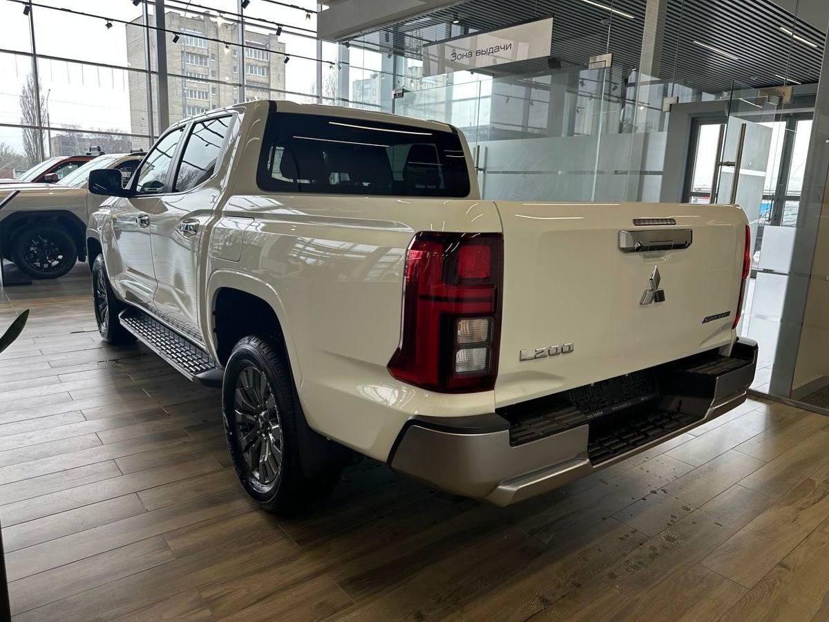 Mitsubishi L200 - фото 8