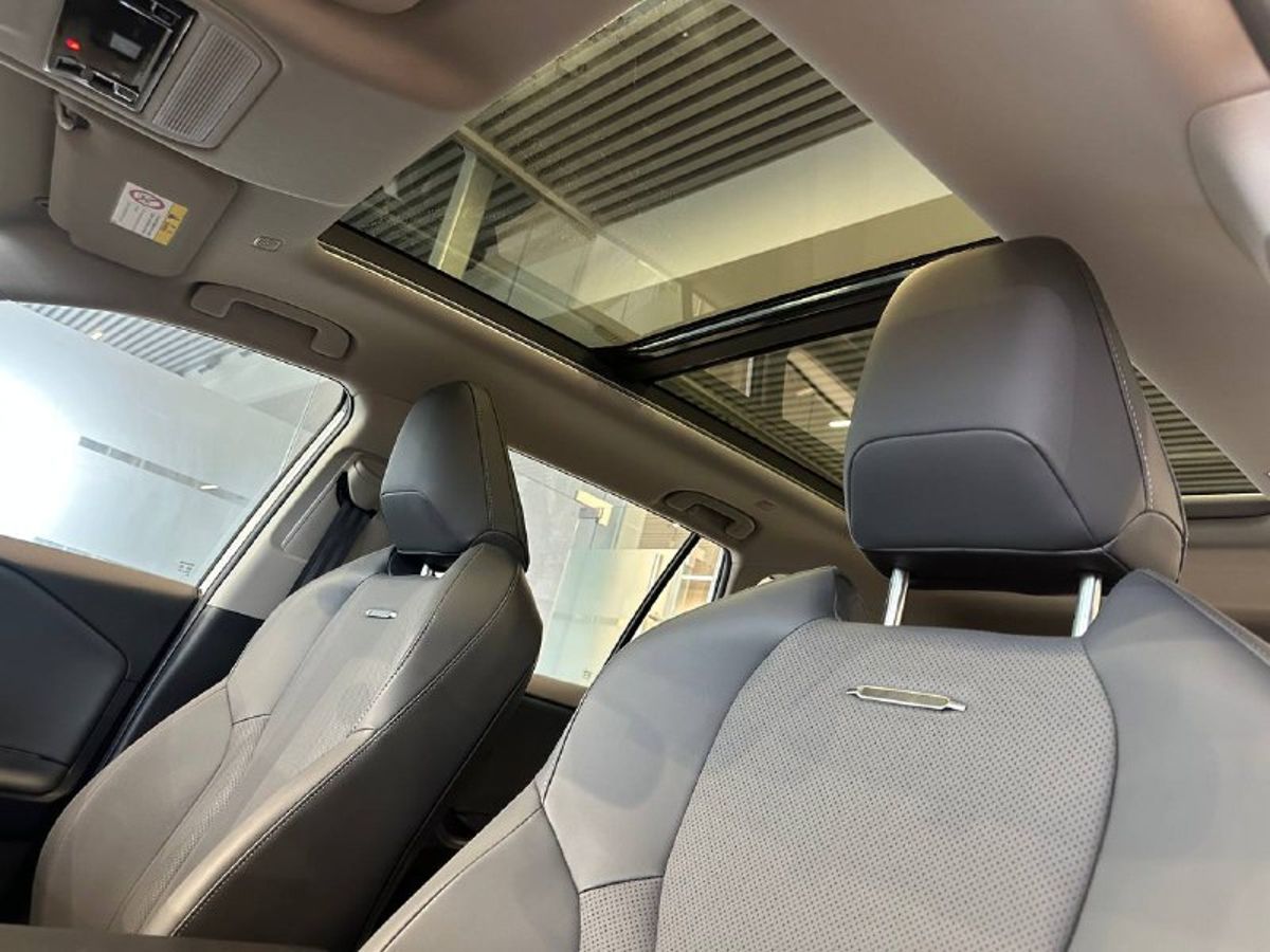 Toyota RAV4 - фото 15
