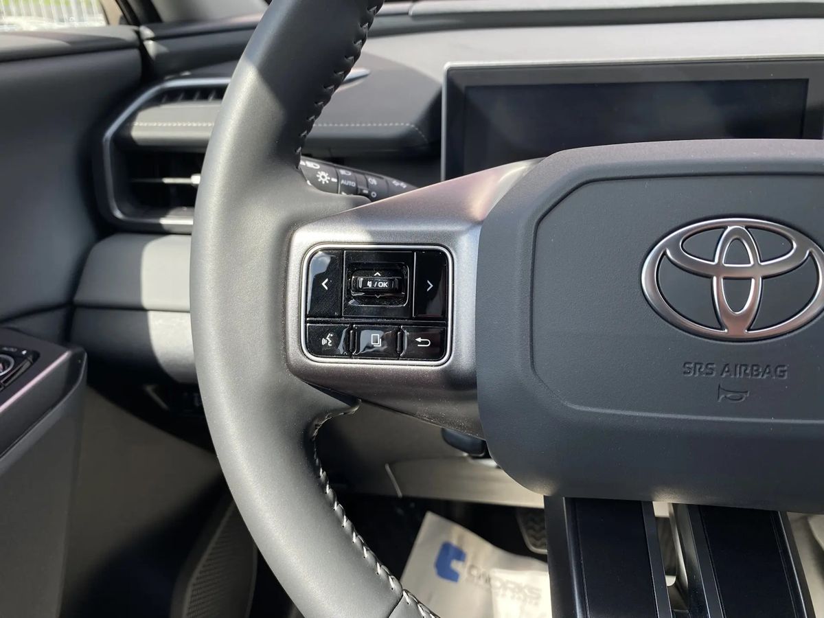 Toyota RAV4 - фото 13