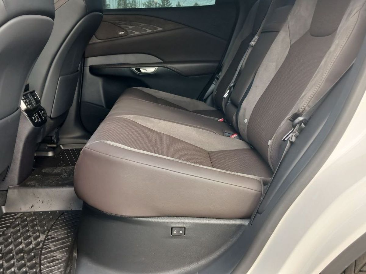 Lexus RX - фото 23