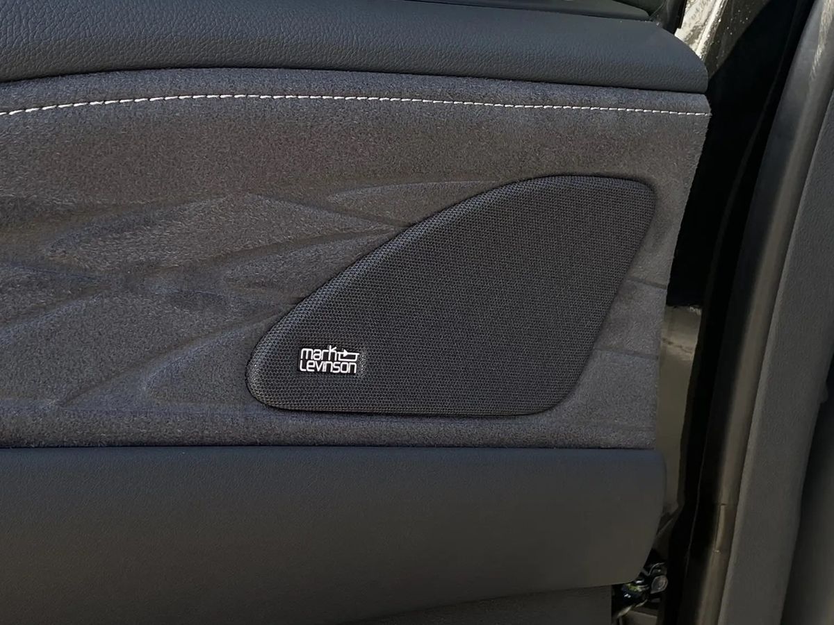 Lexus RX - фото 12