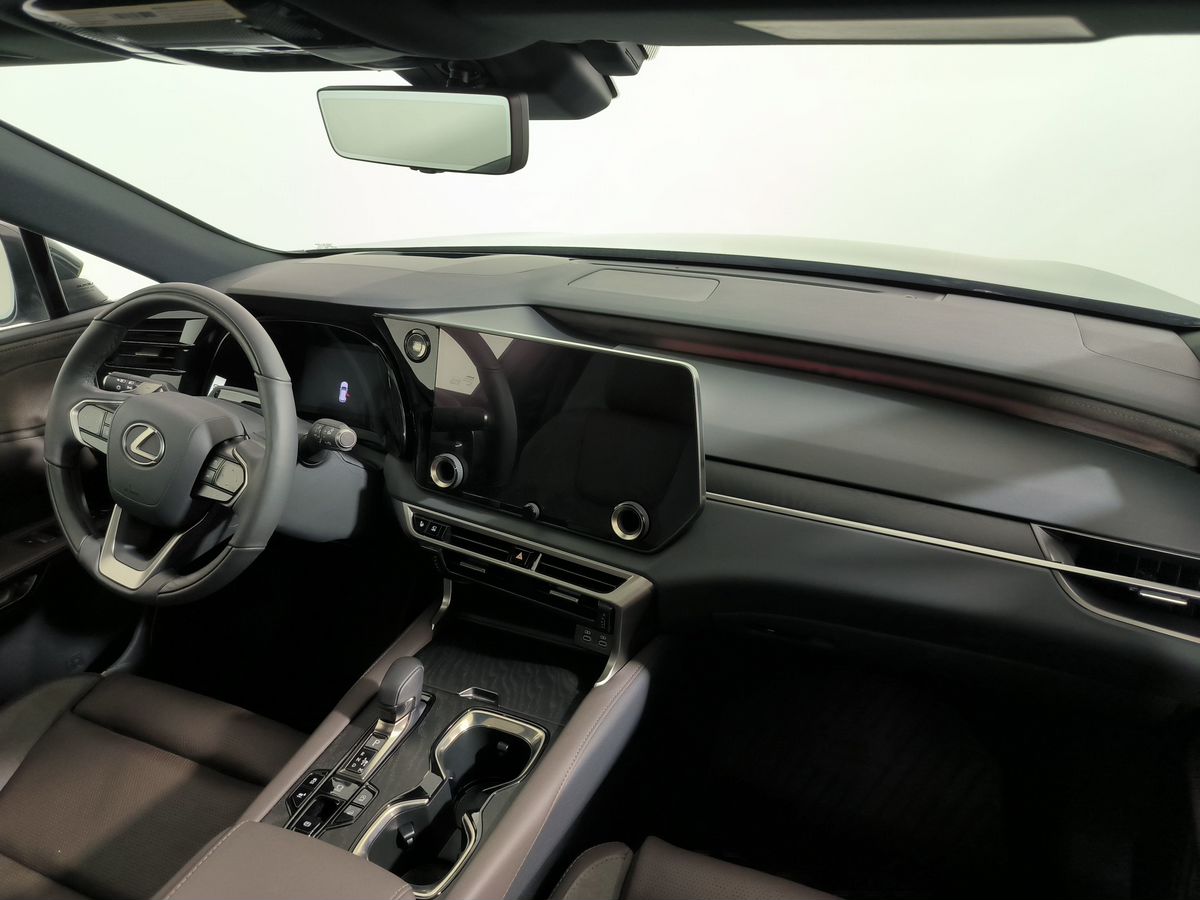 Lexus RX - фото 21