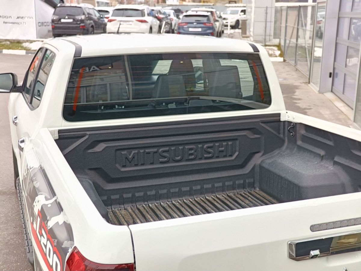 Mitsubishi L200 - фото 4