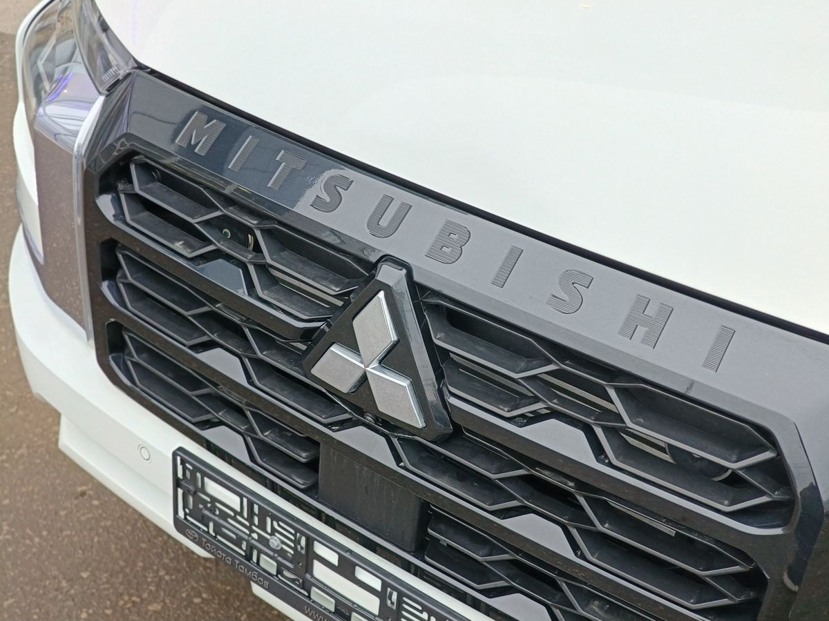Mitsubishi L200 - фото 14