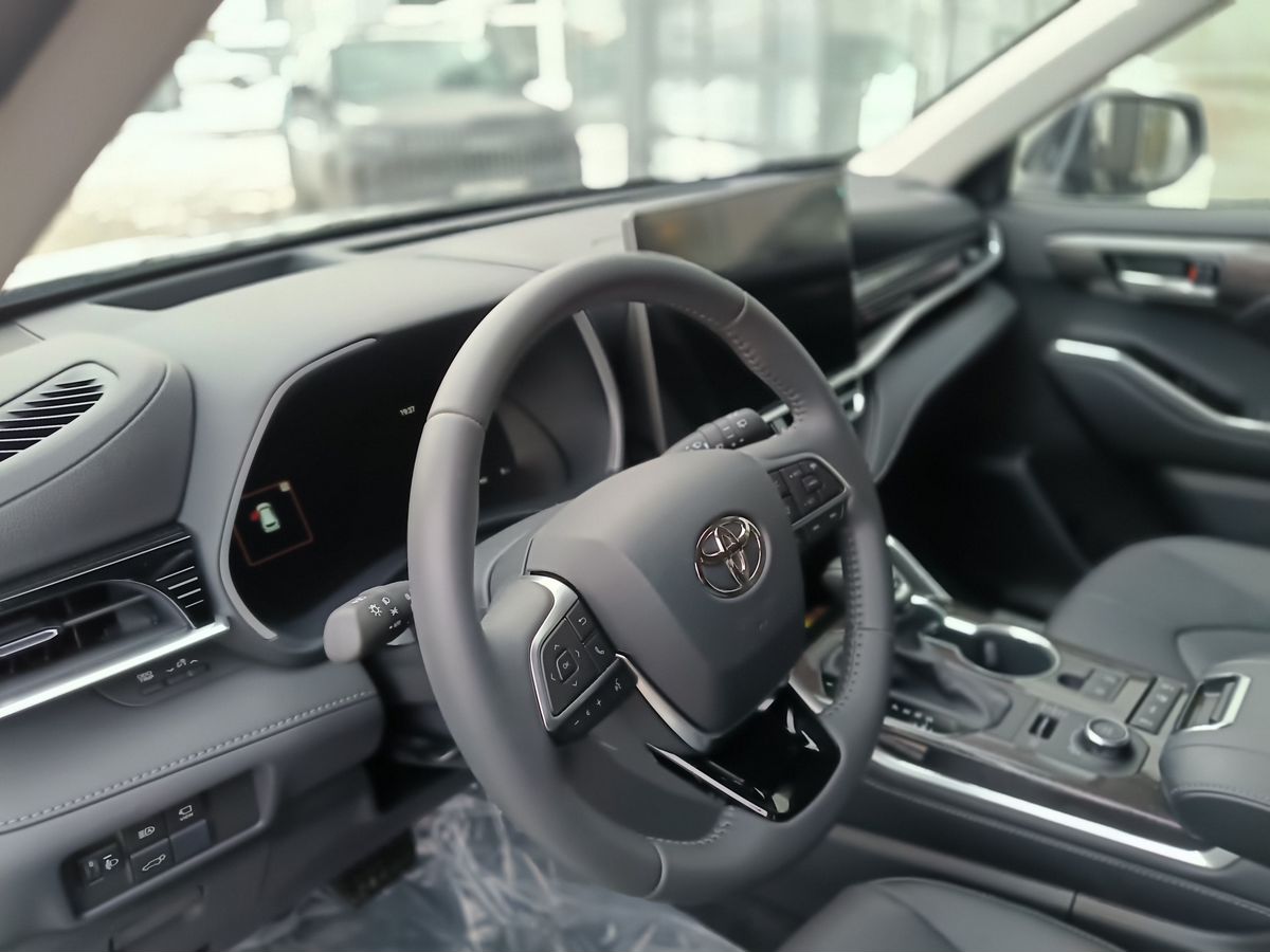 Toyota Highlander - фото 11