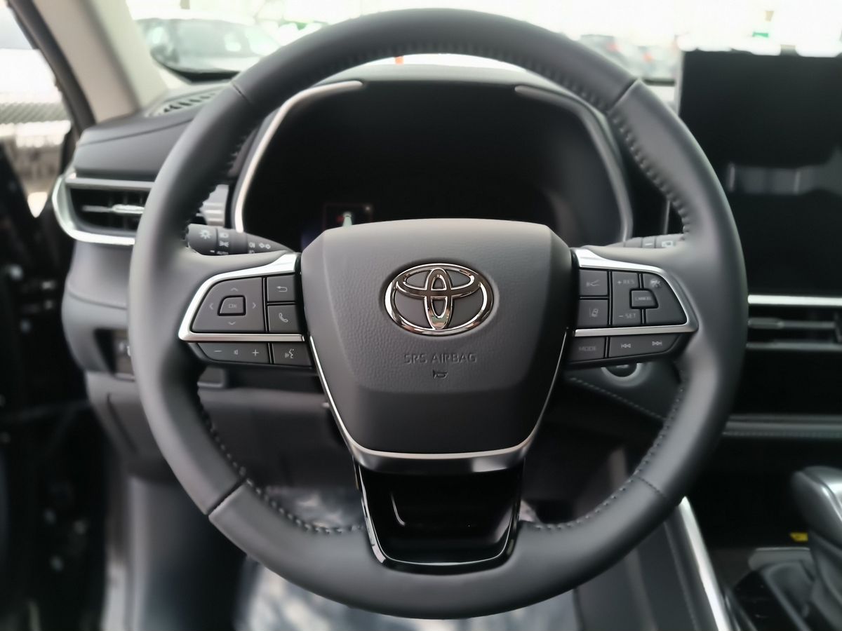 Toyota Highlander - фото 12