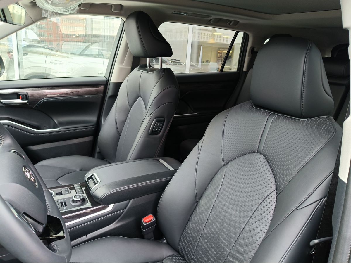 Toyota Highlander - фото 9