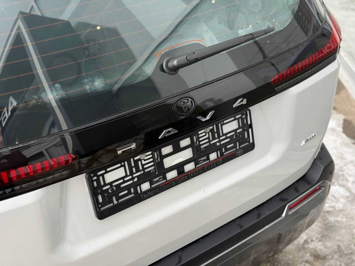 Toyota RAV4 - фото 12