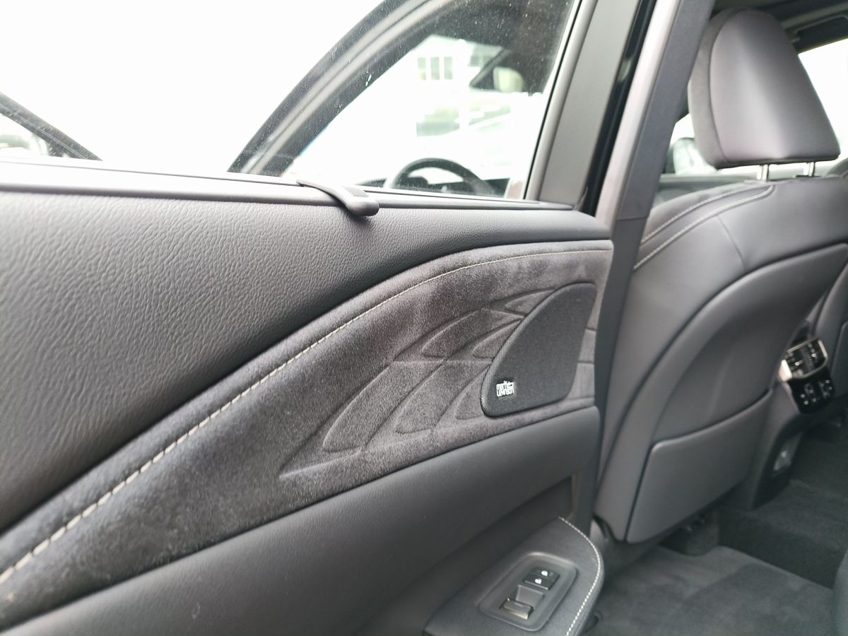 Lexus RX - фото 11