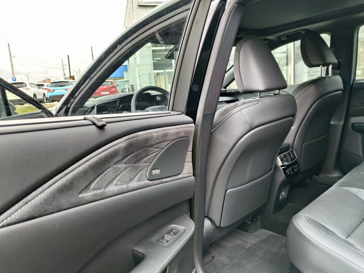 Lexus RX - фото 10