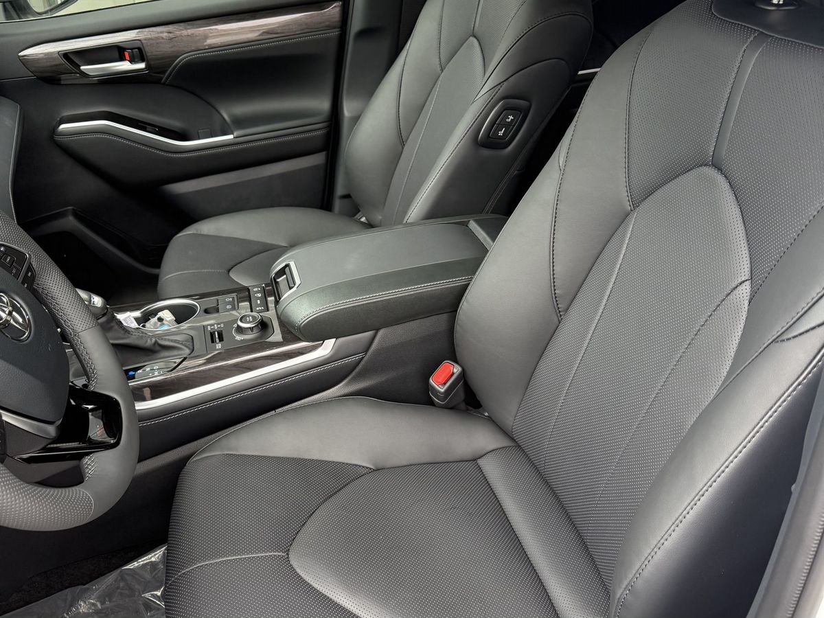 Toyota Highlander - фото 8