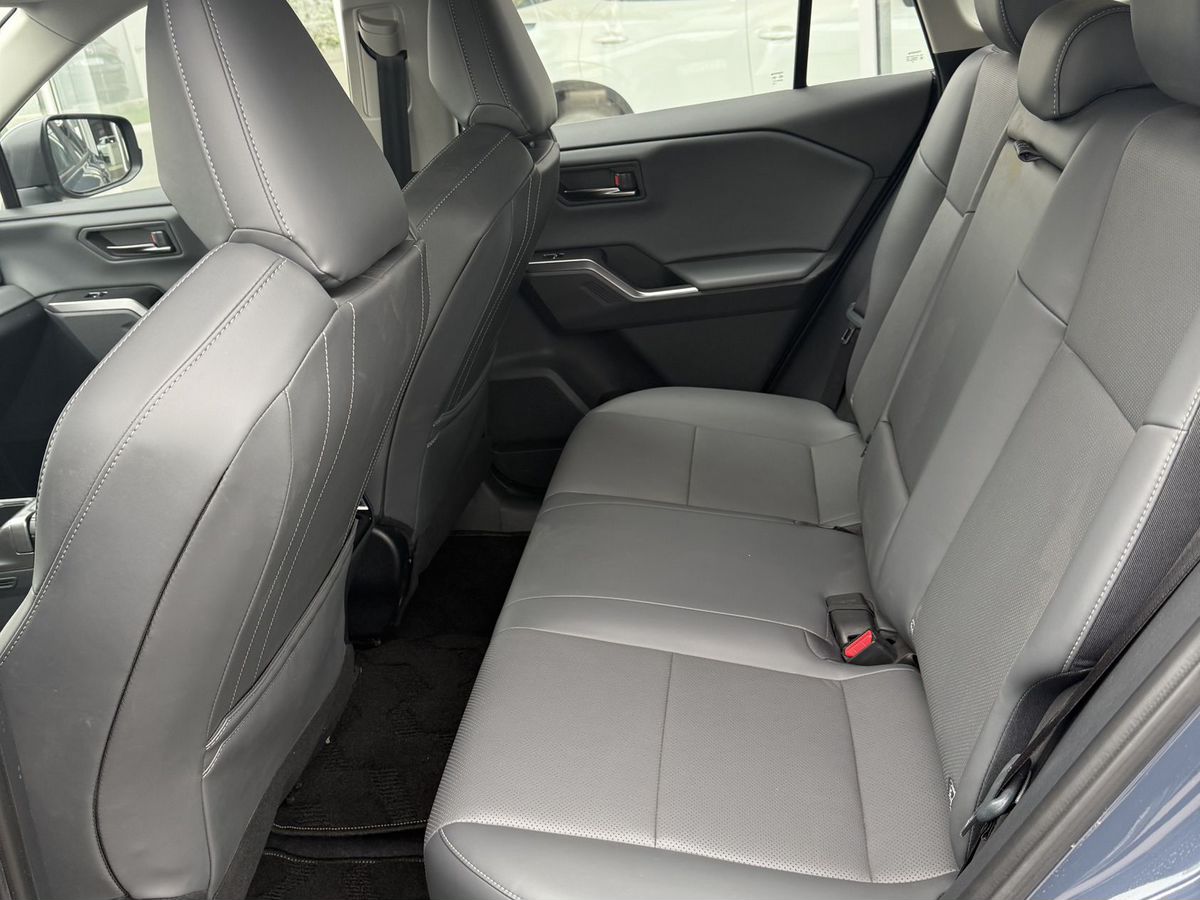 Toyota RAV4 - фото 11