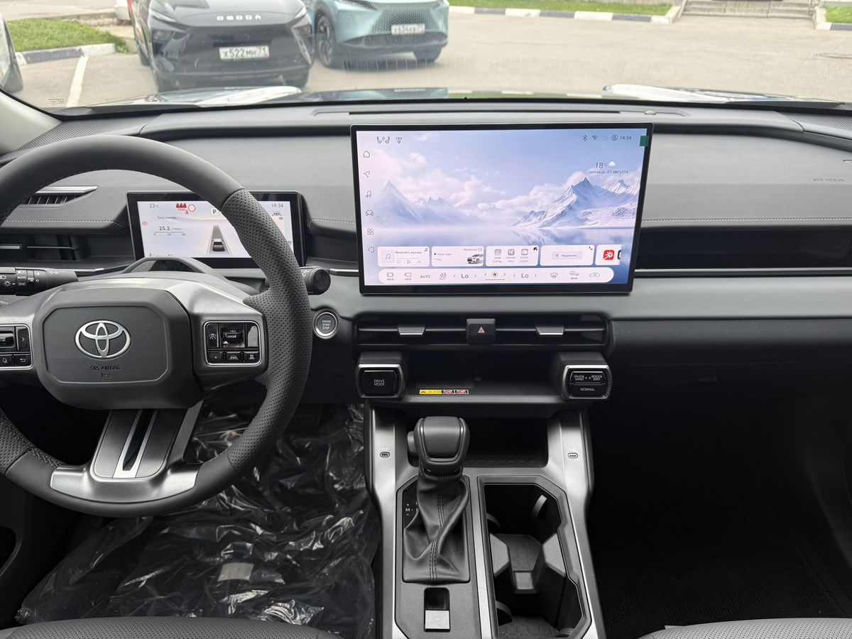 Toyota RAV4 - фото 9