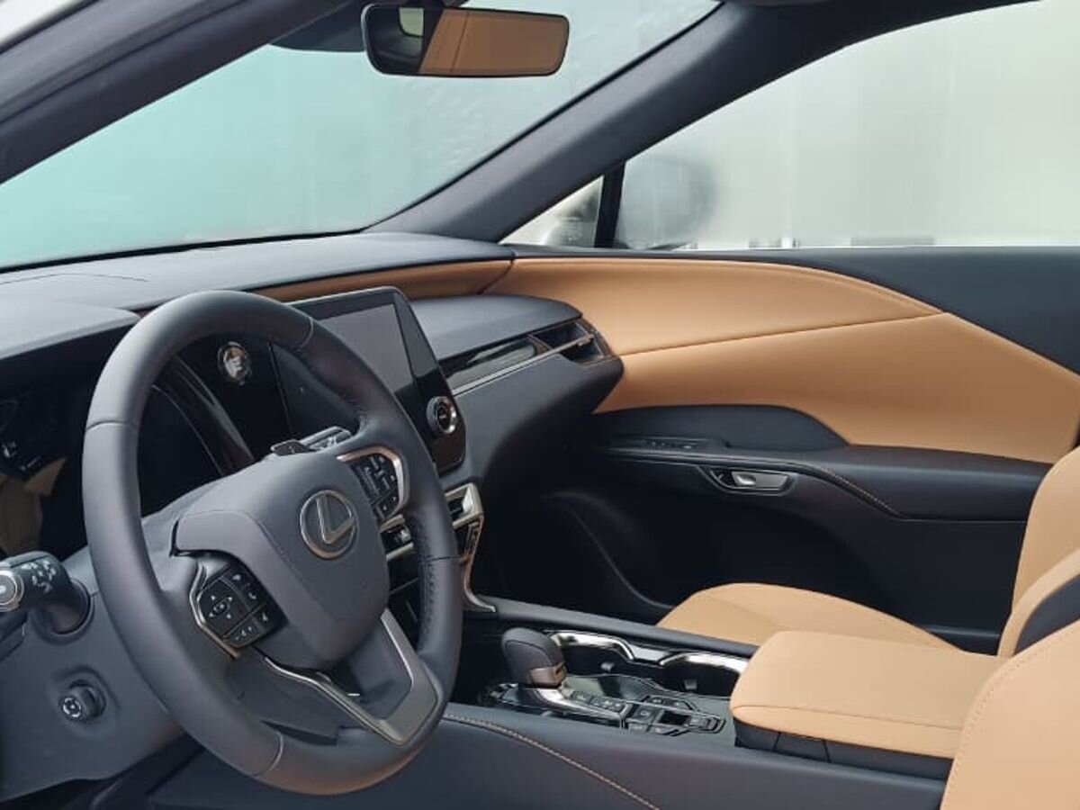 Lexus RX - фото 7