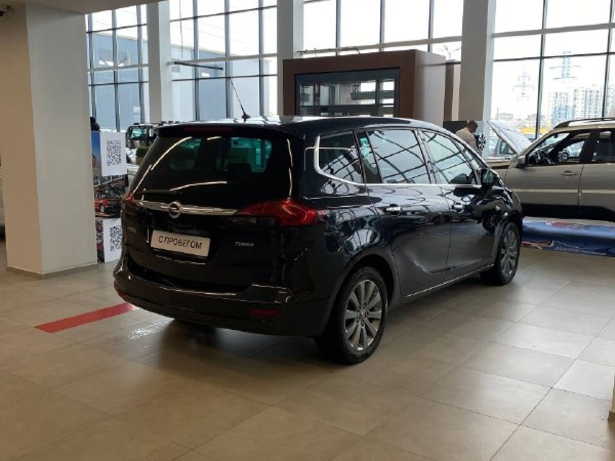 Opel Zafira Cosmo C - 1