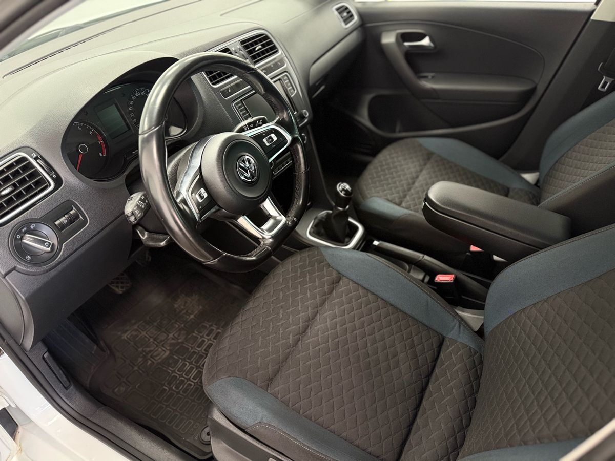 Volkswagen Polo V Рестайлинг