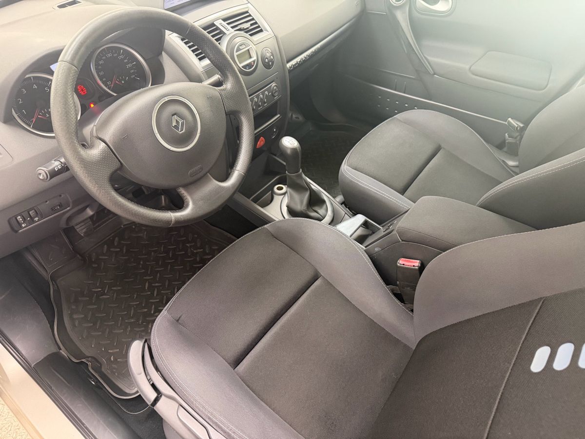 Renault Megane II Рестайлинг
