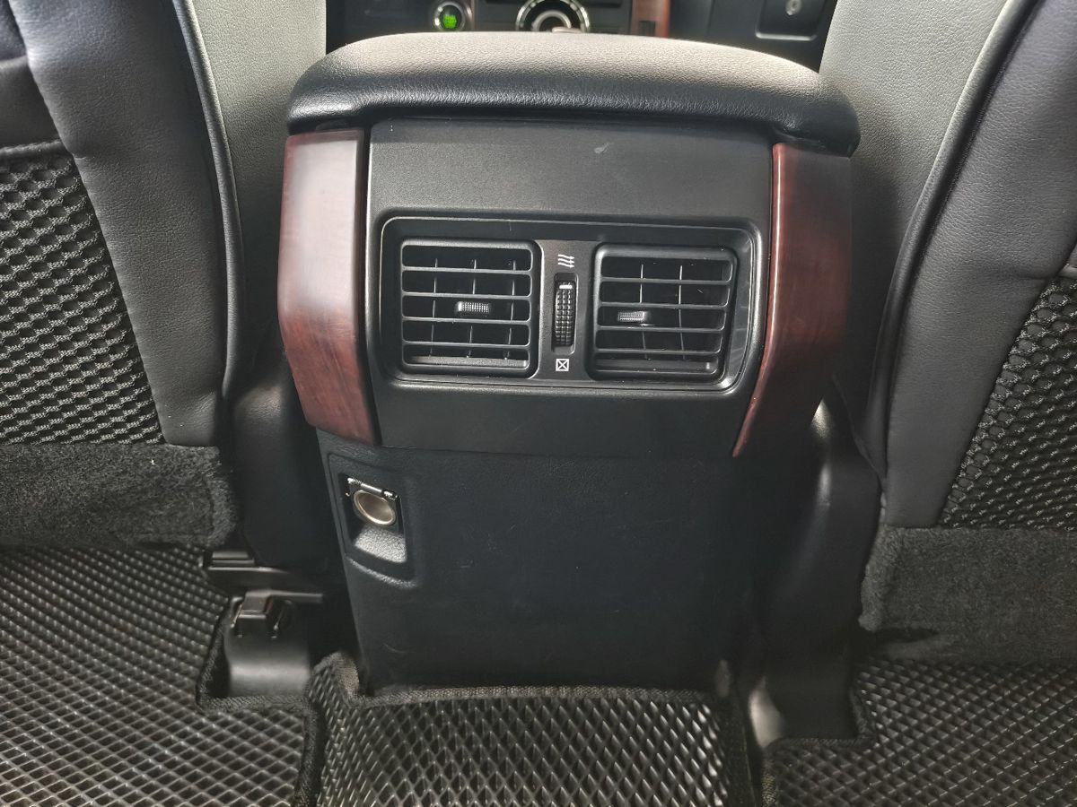 Toyota Land Cruiser Prado 150 Series Рестайлинг 1