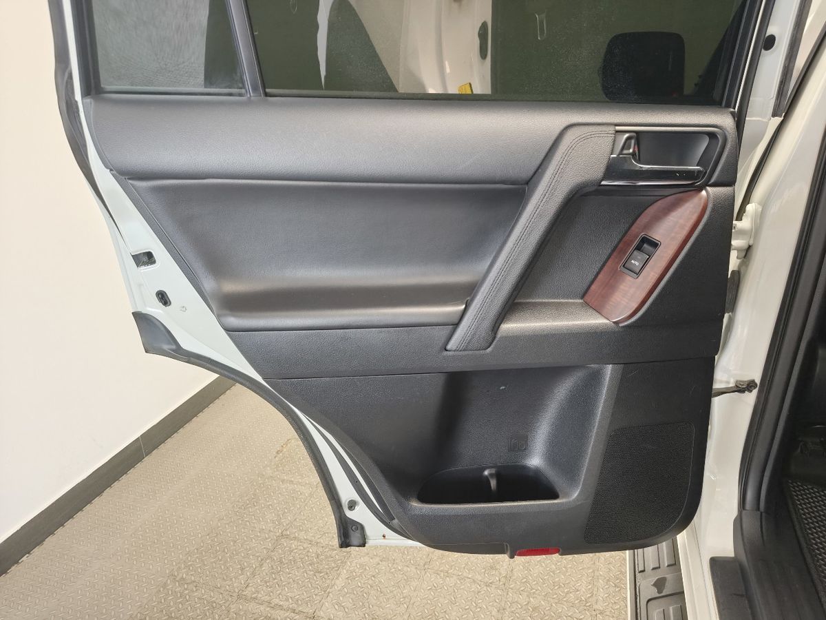 Toyota Land Cruiser Prado 150 Series Рестайлинг 1