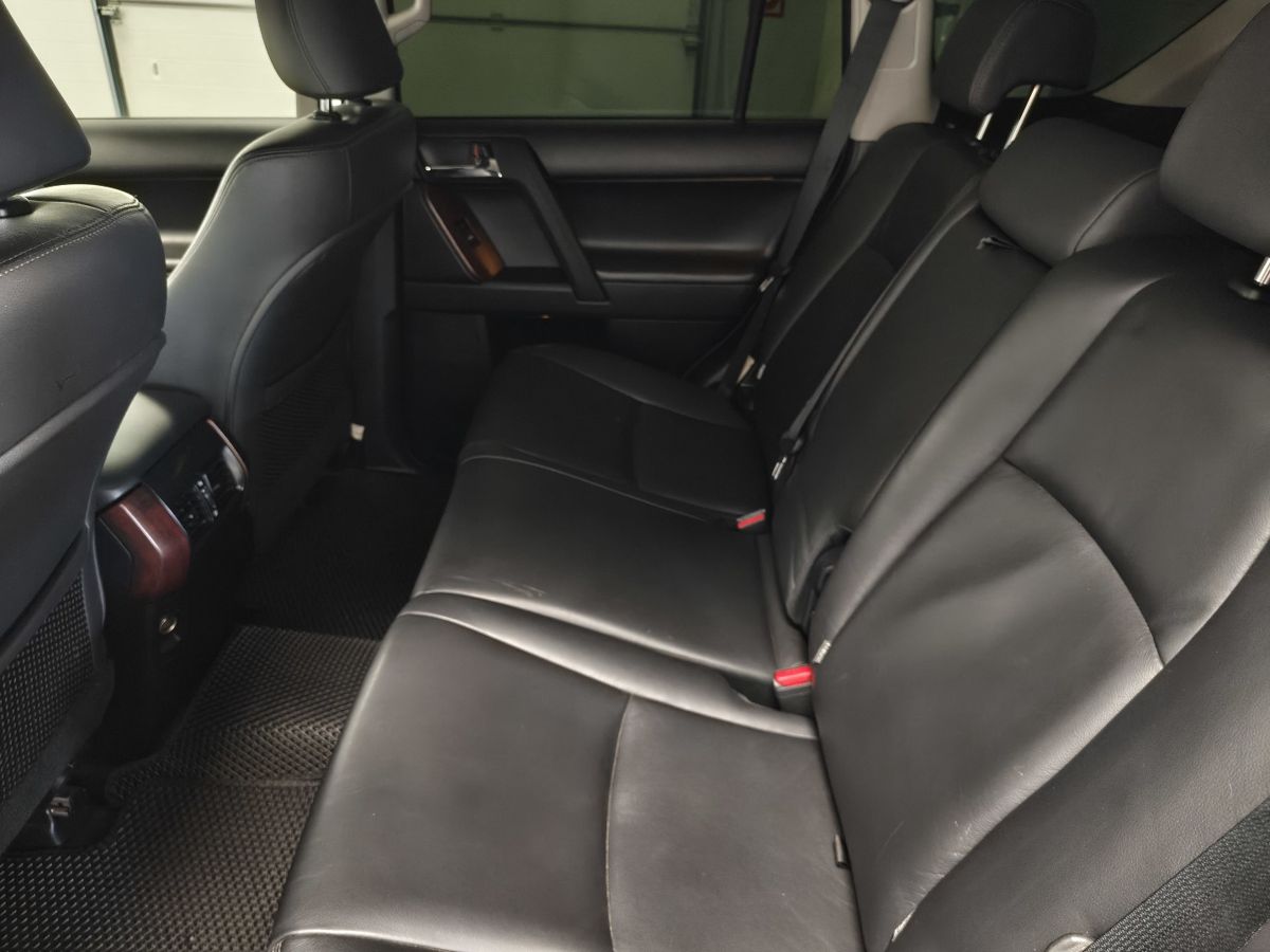 Toyota Land Cruiser Prado 150 Series Рестайлинг 1