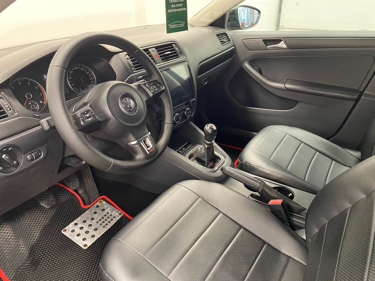 Volkswagen Jetta VI