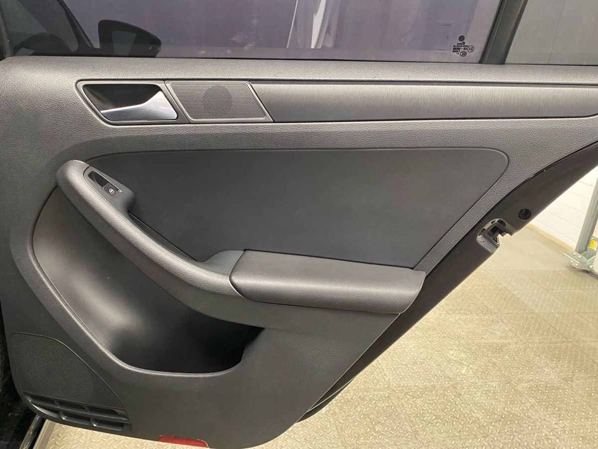 Volkswagen Jetta VI