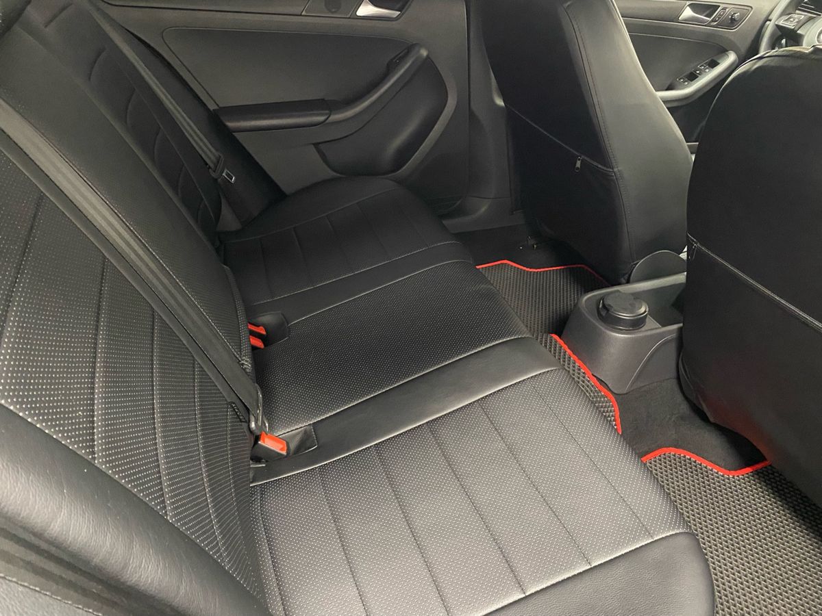 Volkswagen Jetta VI