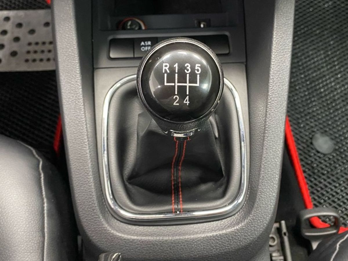 Volkswagen Jetta VI
