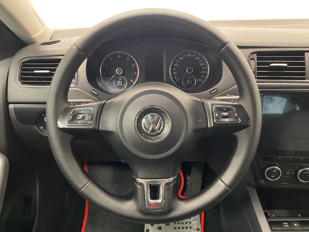 Volkswagen Jetta VI