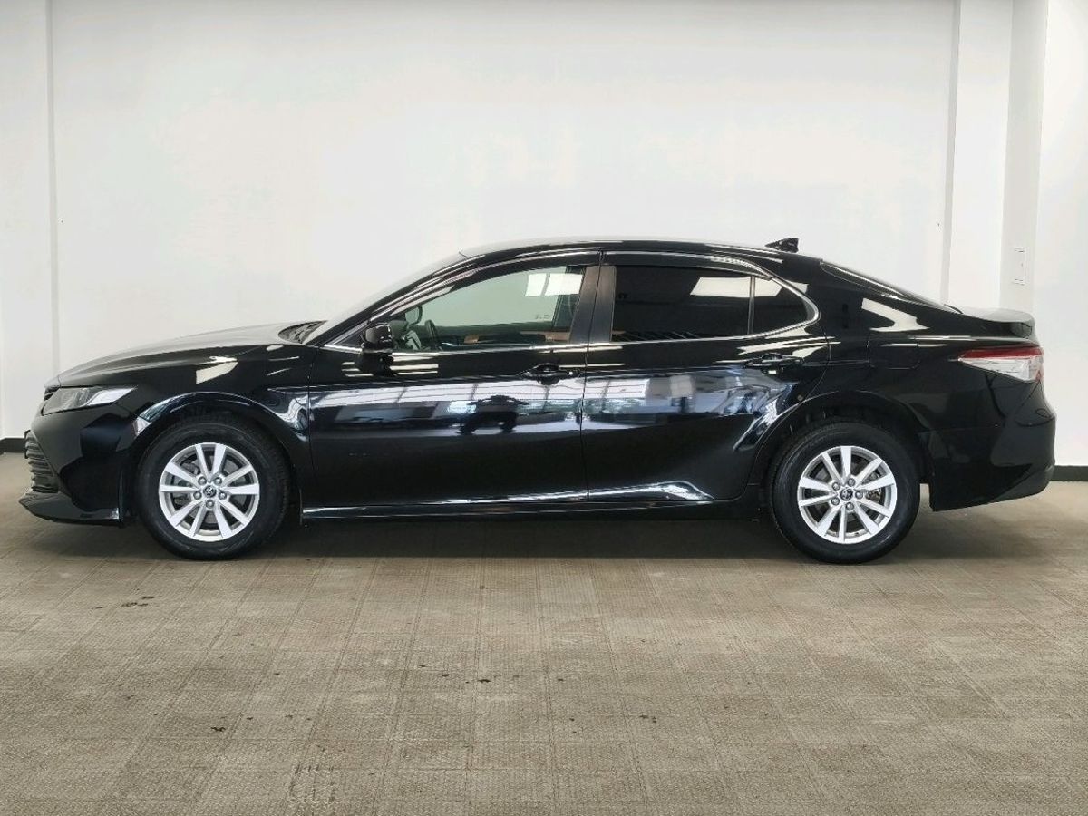 Toyota Camry VIII (XV70)