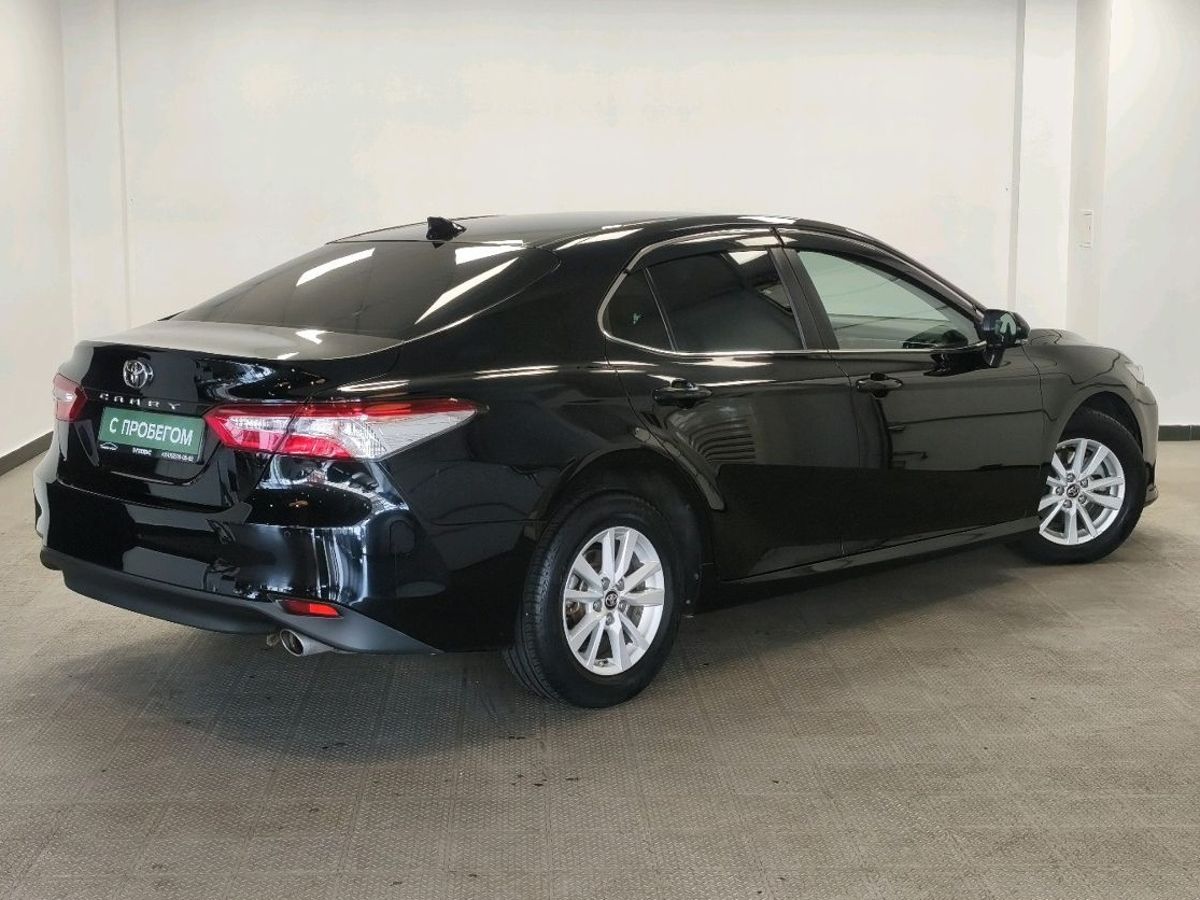 Toyota Camry VIII (XV70)