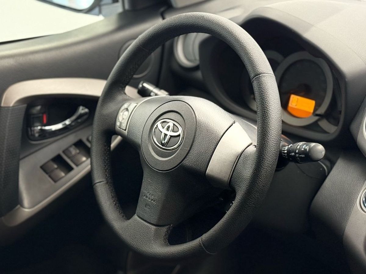 Toyota RAV4 III (XA30)