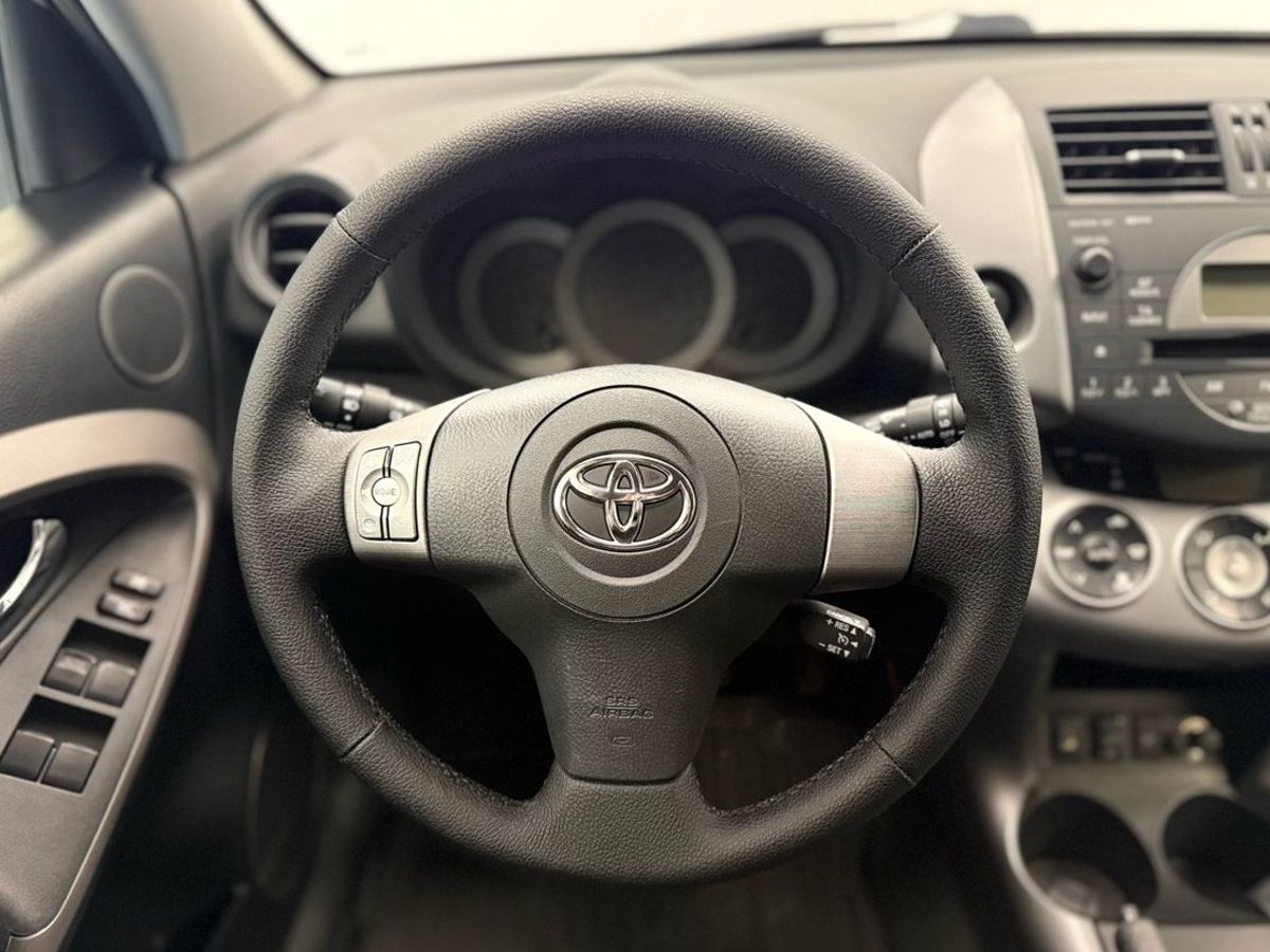 Toyota RAV4 III (XA30)