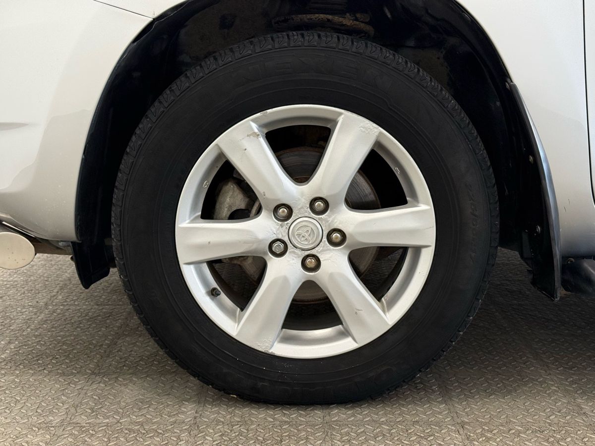 Toyota RAV4 III (XA30)