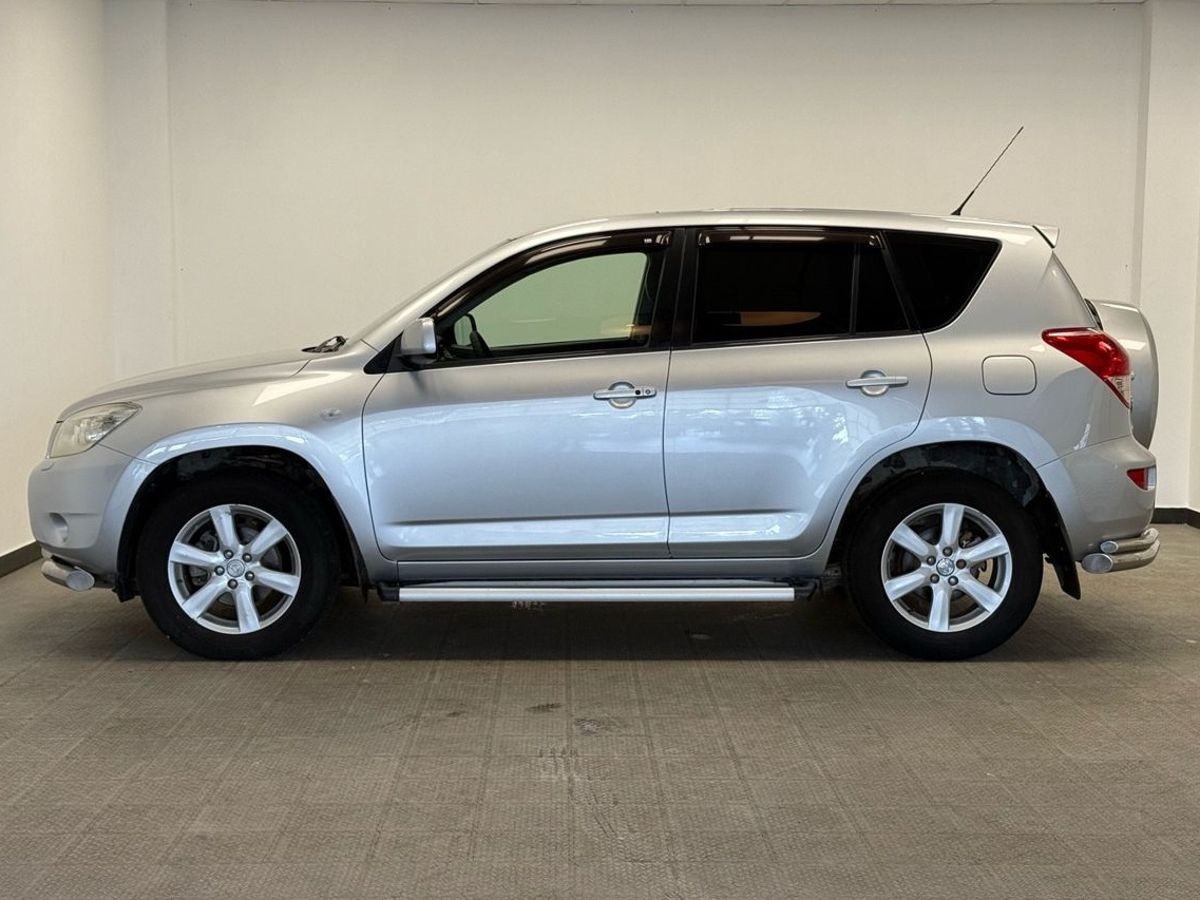 Toyota RAV4 III (XA30)