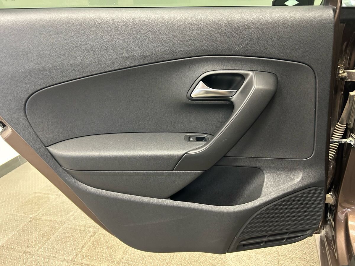 Volkswagen Polo V Рестайлинг