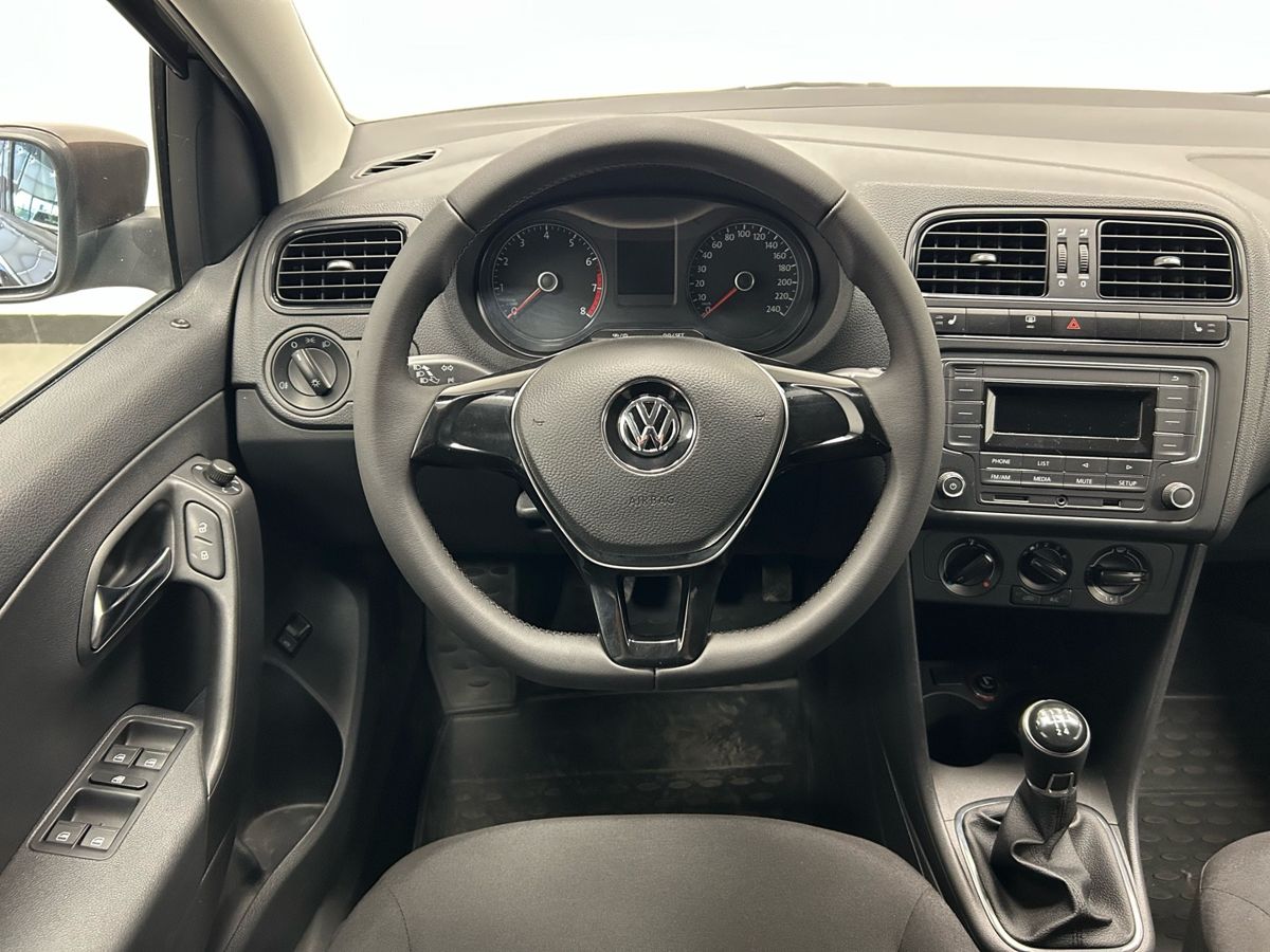 Volkswagen Polo V Рестайлинг