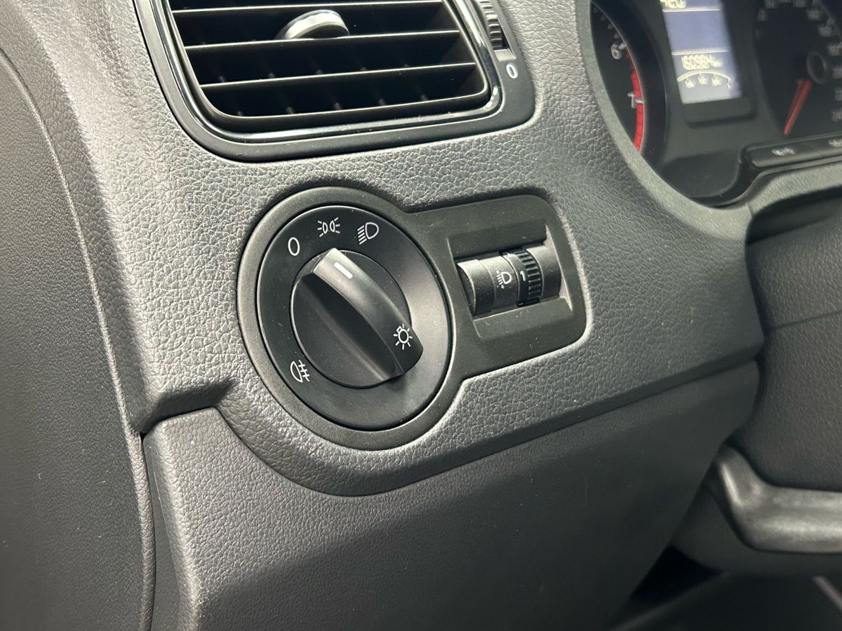 Volkswagen Polo V Рестайлинг